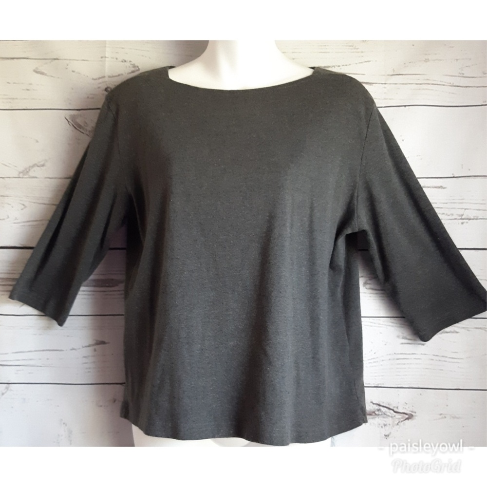 Fashion Classics 3/4 Sleeve Round Neck Top